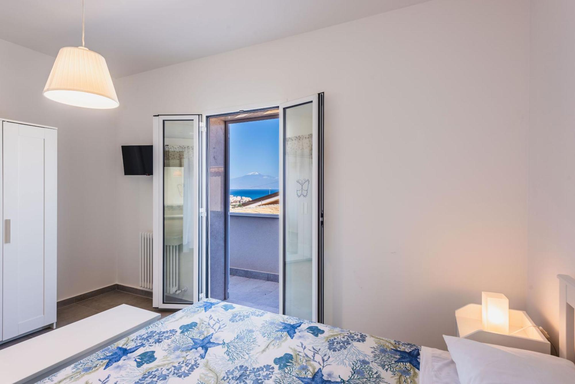 Etna Mare Apartments By Wonderful Italy Augusta Bagian luar foto