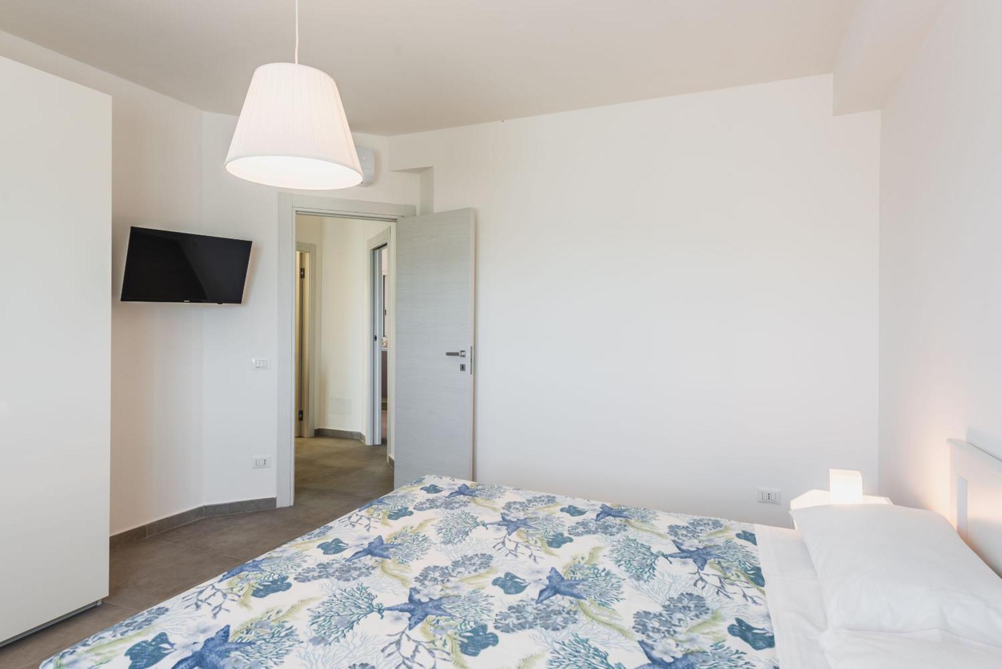 Etna Mare Apartments By Wonderful Italy Augusta Bagian luar foto