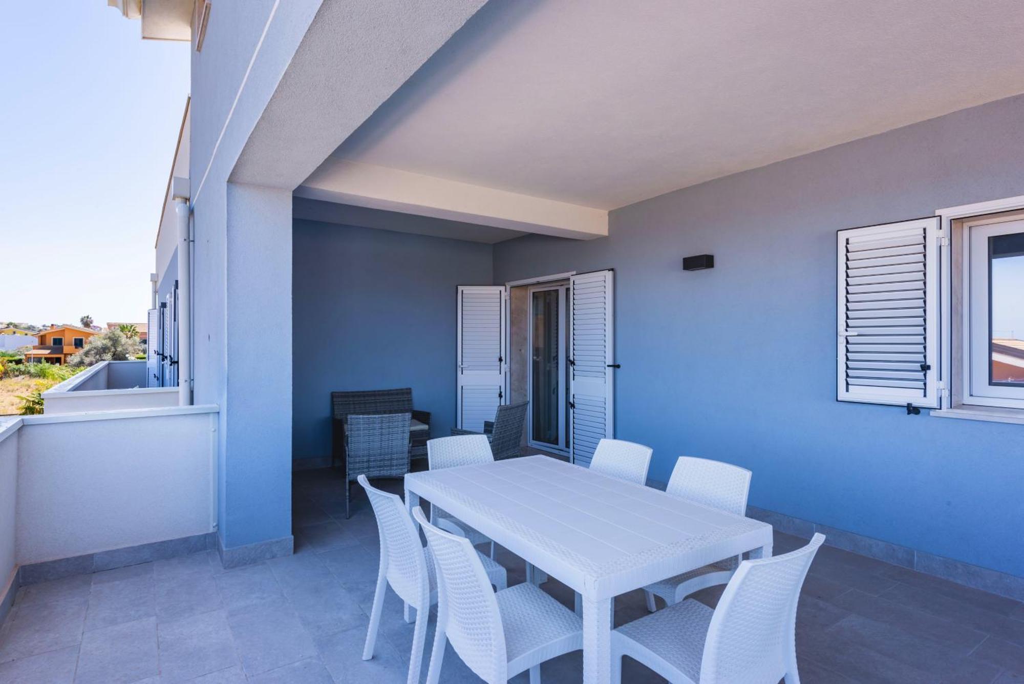 Etna Mare Apartments By Wonderful Italy Augusta Bagian luar foto