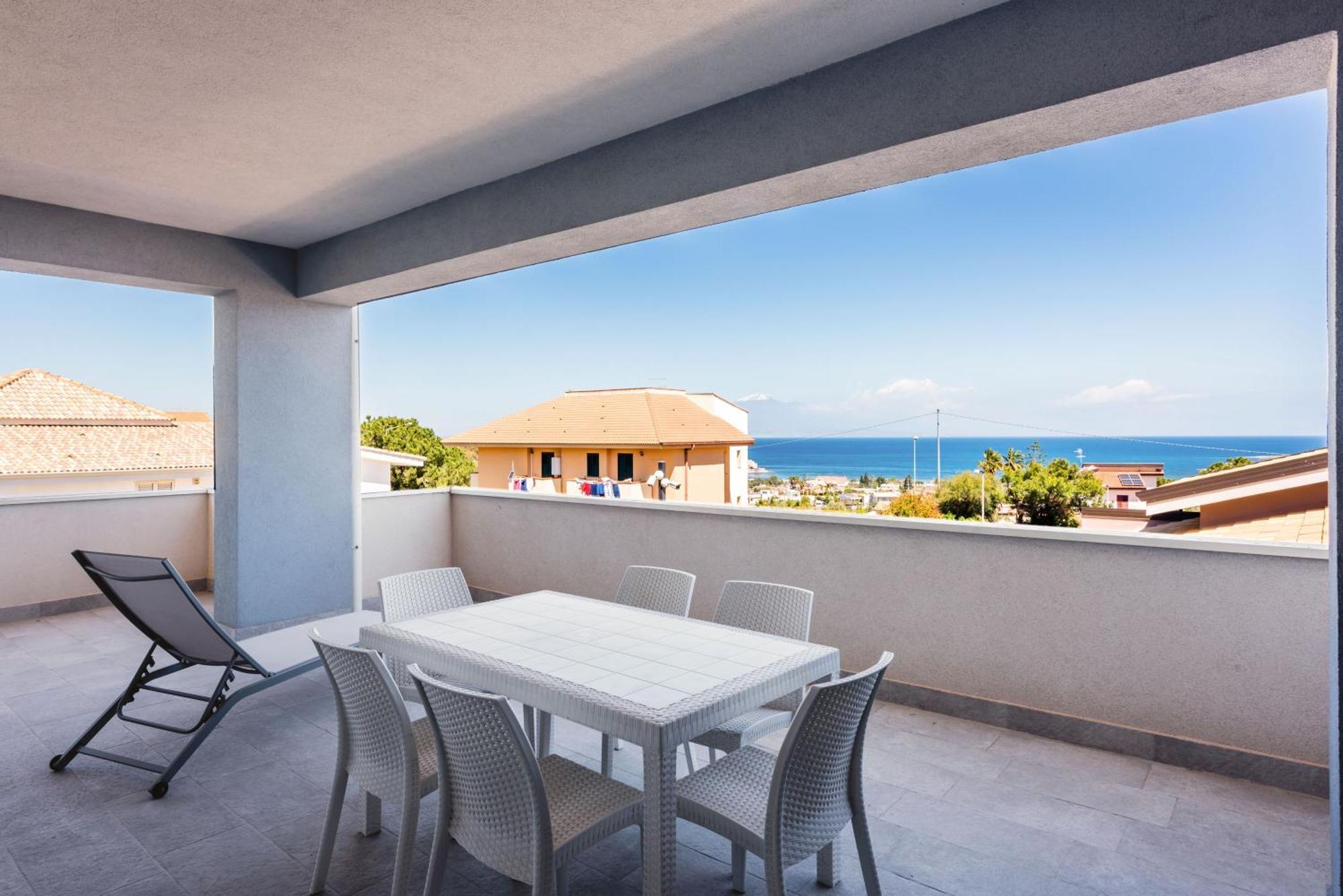 Etna Mare Apartments By Wonderful Italy Augusta Bagian luar foto