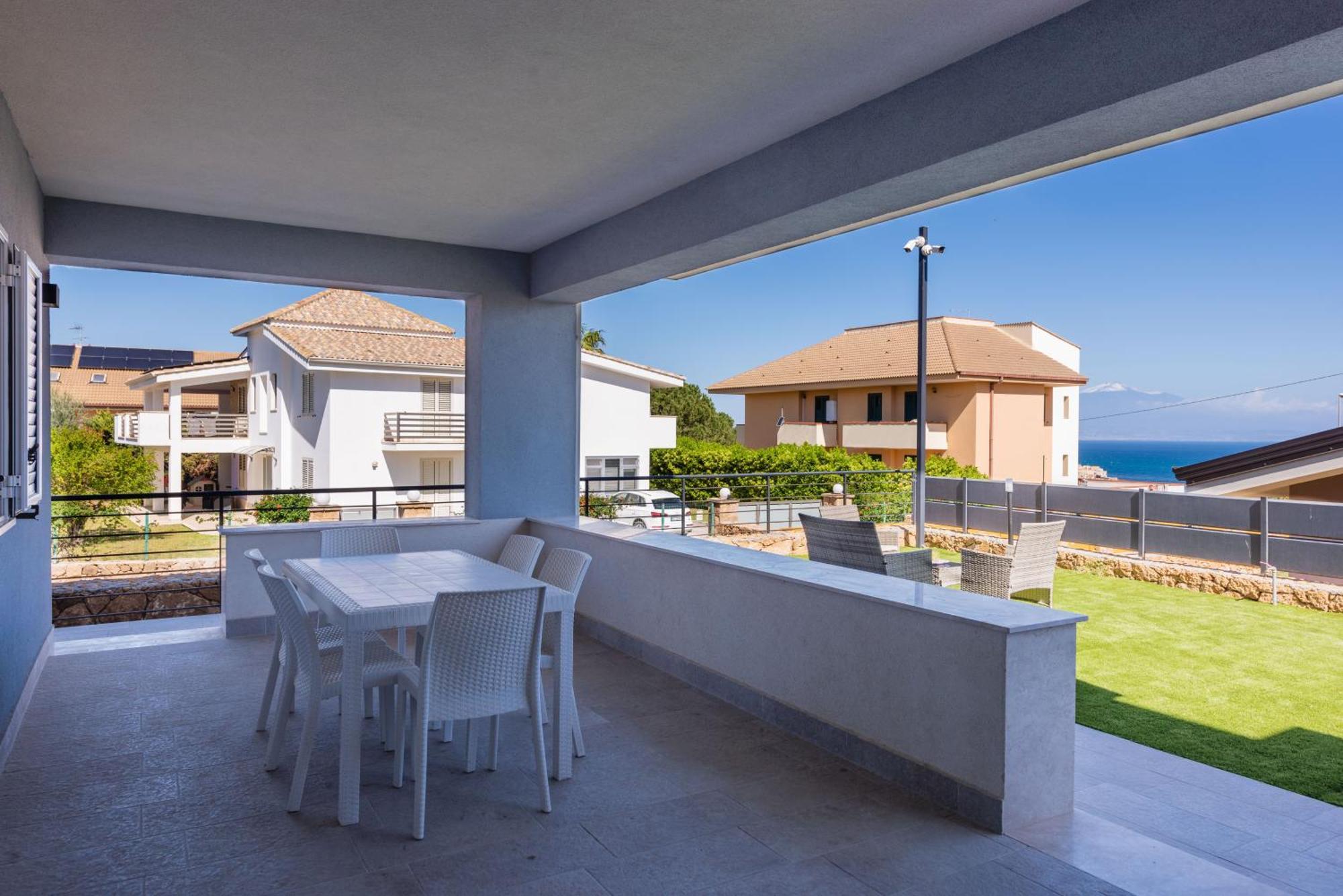Etna Mare Apartments By Wonderful Italy Augusta Bagian luar foto