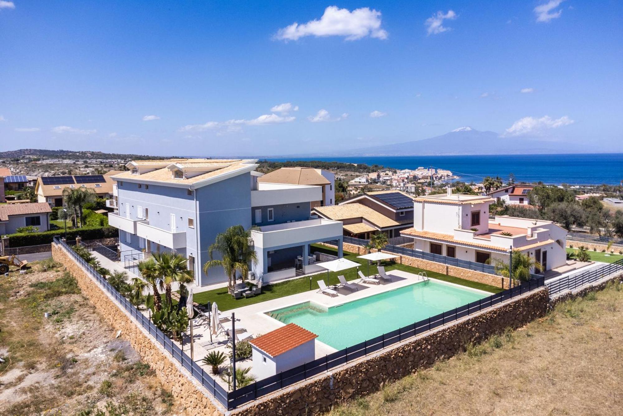 Etna Mare Apartments By Wonderful Italy Augusta Bagian luar foto